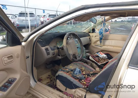 1998 Nissan Maxima Gle/Gxe/Se z USA, uszkodzony, nr VIN JN1CA21DXWM913540